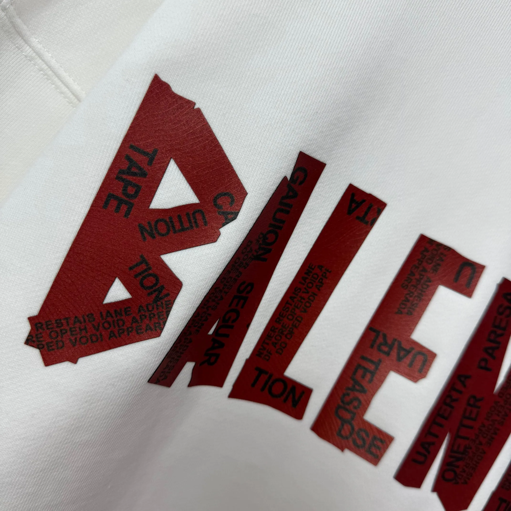 ＃ BALENCI*GA 2026 New Arrival Classic Same Style ：Black White Size： S （90-130 ） M （120-150 ） L （140-165 ） XL （160-180 ） XXL （180-210 ）
